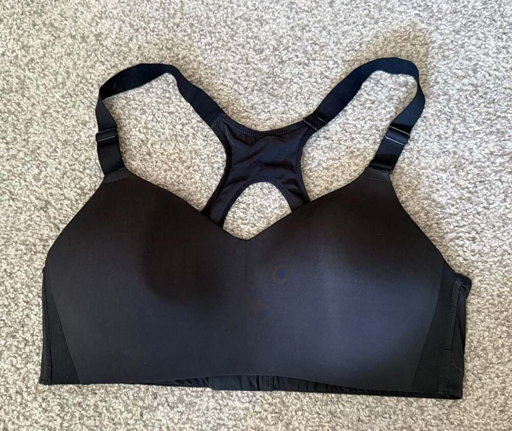 Avia Women's Wireless Sports Bra with Adjustable Back Clasp Size L (D-DD)